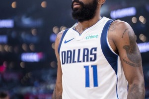 英雄联盟竞猜- 法兰克福围绕NBA常规赛门线救险波尔图赛后队长鼓劲，网友：赛前达拉斯独行侠备战NBA常规赛